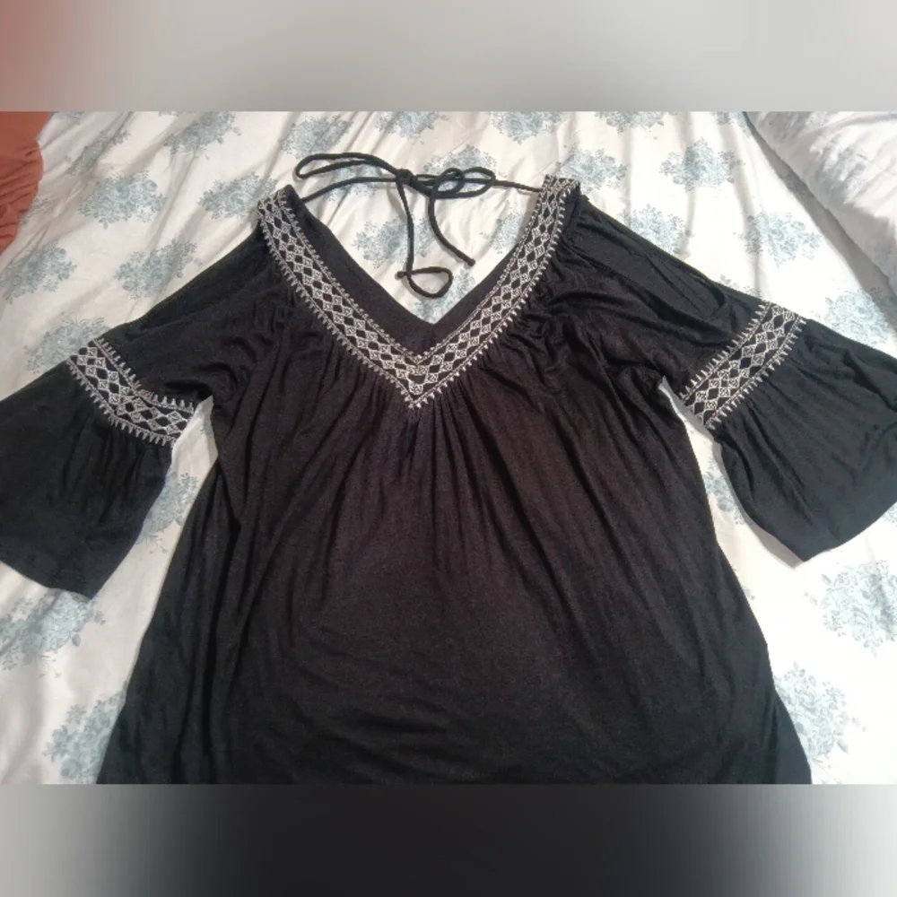 C Collection top - Picture 1 of 2